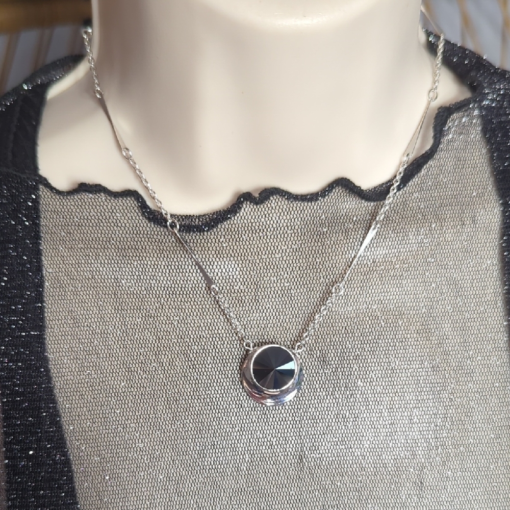 Vintage Sarah Coventry Hematite Rivoli Pendant Necklace - Silver Tone